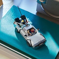 LEGO® Speed Champions Geleceğe Dönüş’ten Zaman Makinesi